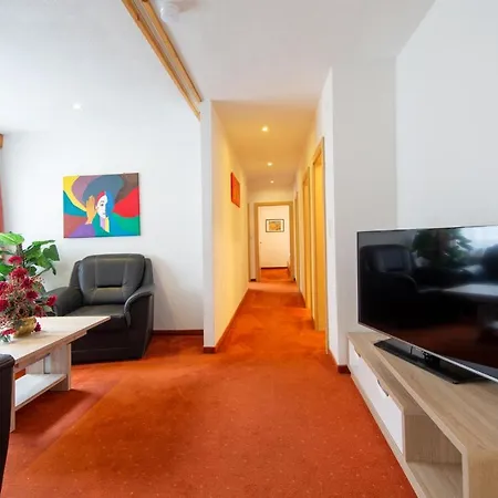 豪斯维罗妮卡酒店 索尔登