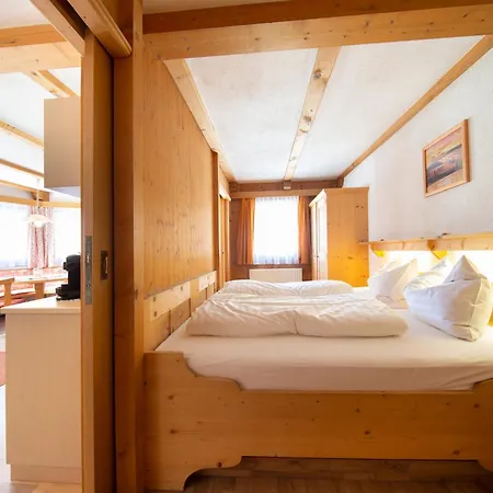Haus Veronika Apartamento *